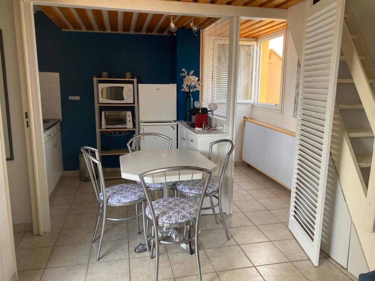 Joli Appartement Mezzanine Avec Parking La Roquille Agde Exterior foto